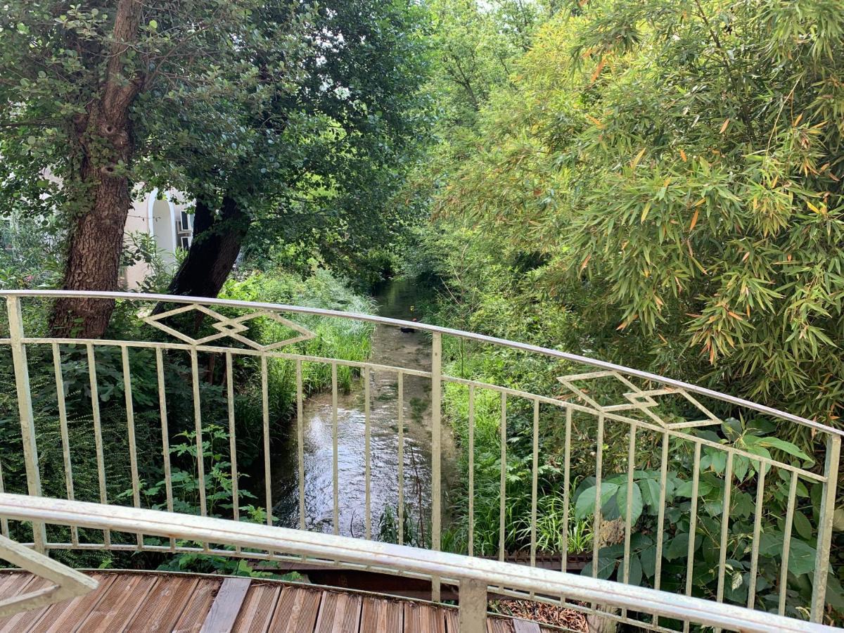 Hotel Moulin De La Roque Althen-des-Paluds Exteriér fotografie