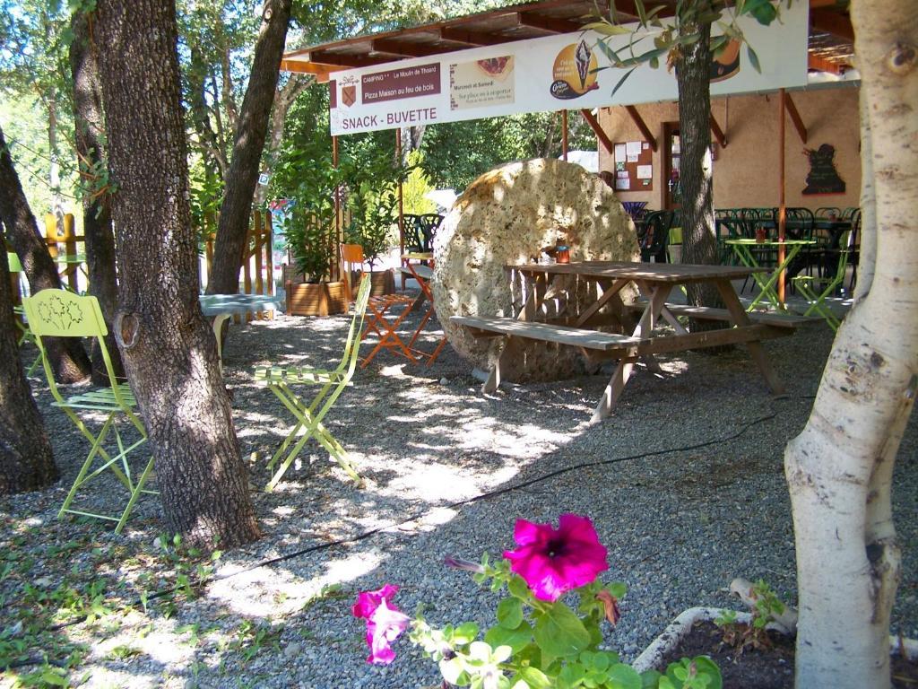 Hotel Moulin De La Roque Althen-des-Paluds Exteriér fotografie